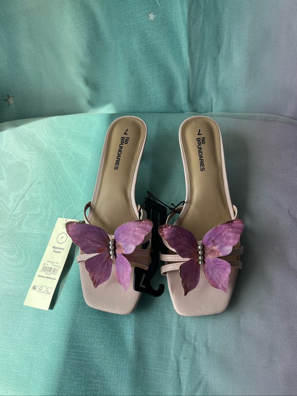 No Boundaries Womens Size 7 Heeled Sandle Memory Foam 2" Heel New With Tags